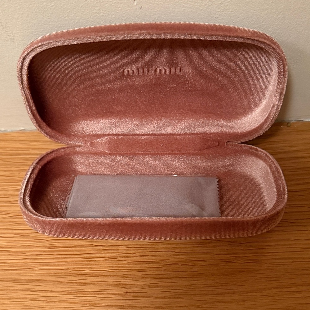 Miu Miu Pink Velvet Eyewear Case - Picture 2 of 2